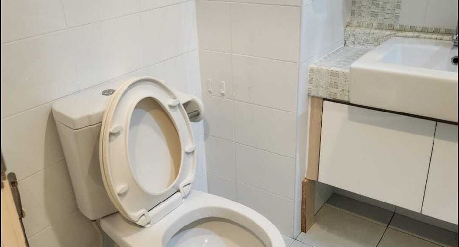 For rent studio condo in Thon Buri, Bangkok