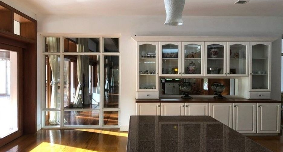 Villa zum Kauf mit 16 Zimmer in Mae Rim, Chiang Mai