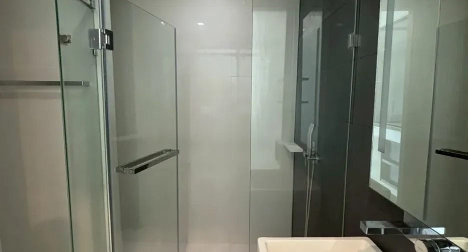 For sale 2 bedrooms condo in Khlong San, Bangkok