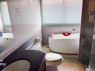 À vendre et à louer 3 chambres maison à Mueang Chiang Mai, Chiang Mai