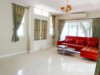 À vendre et à louer 3 chambres maison à Mueang Chiang Mai, Chiang Mai