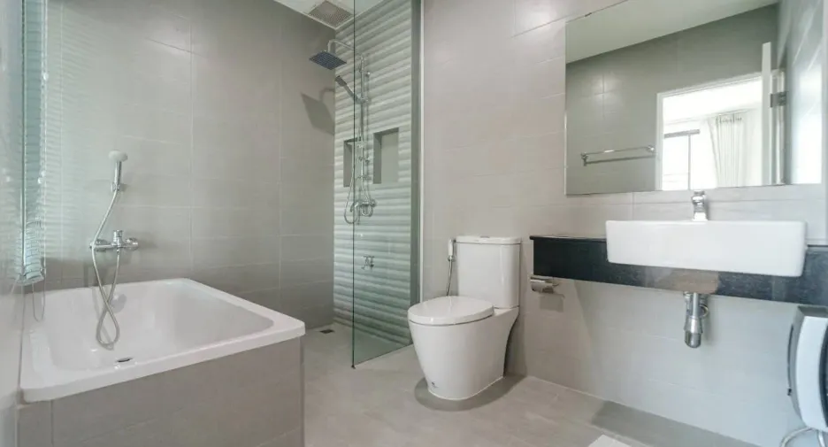 For rent 3 bedrooms townhouse in Mueang Chiang Mai, Chiang Mai