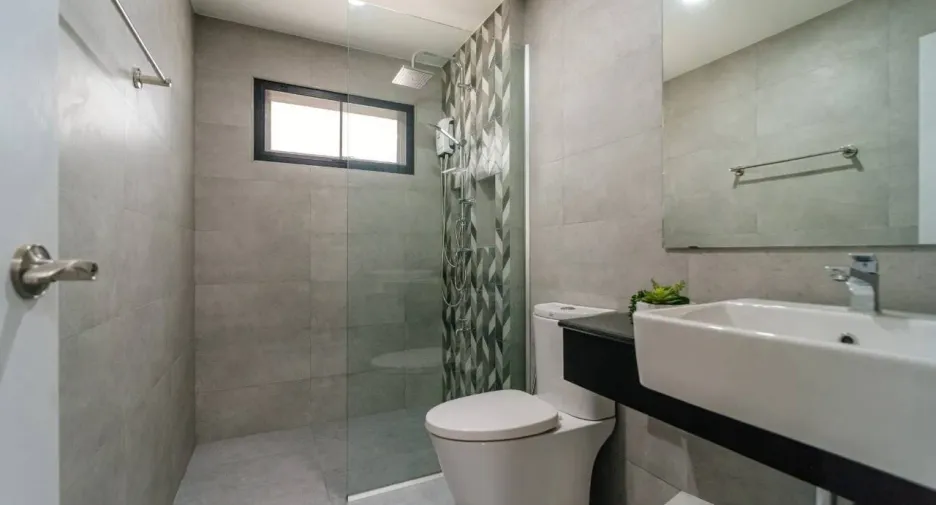 For rent 3 bedrooms townhouse in Mueang Chiang Mai, Chiang Mai