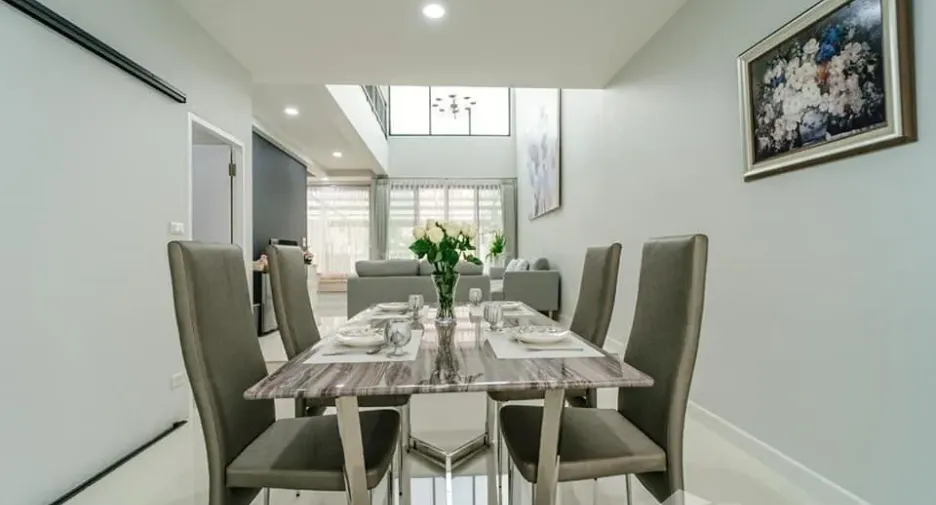 For rent 3 bedrooms townhouse in Mueang Chiang Mai, Chiang Mai
