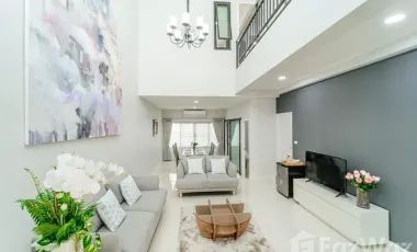 For rent 3 bedrooms townhouse in Mueang Chiang Mai, Chiang Mai