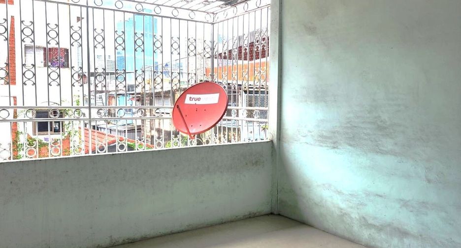 For sale 6 bedrooms retail Space in Sathon, Bangkok