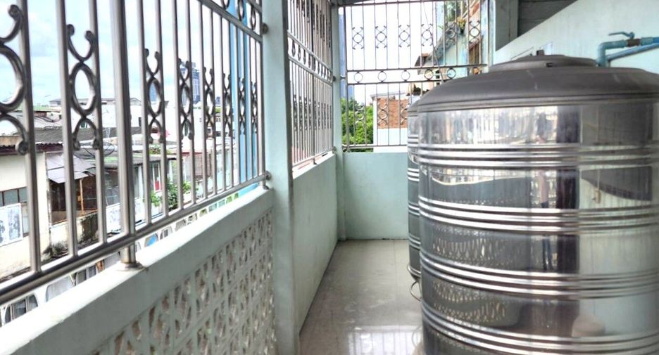 For sale 6 bedrooms retail Space in Sathon, Bangkok