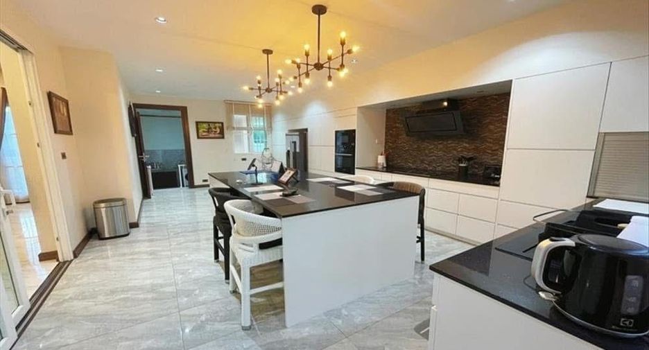 For sale 5 bedrooms house in Mae Rim, Chiang Mai