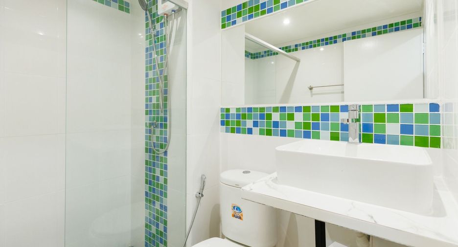 For sale studio condo in Phra Khanong, Bangkok