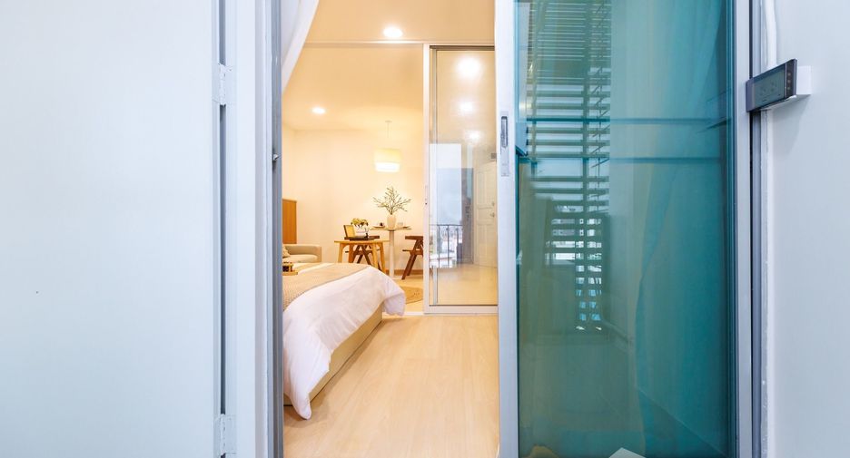 For sale studio condo in Phra Khanong, Bangkok