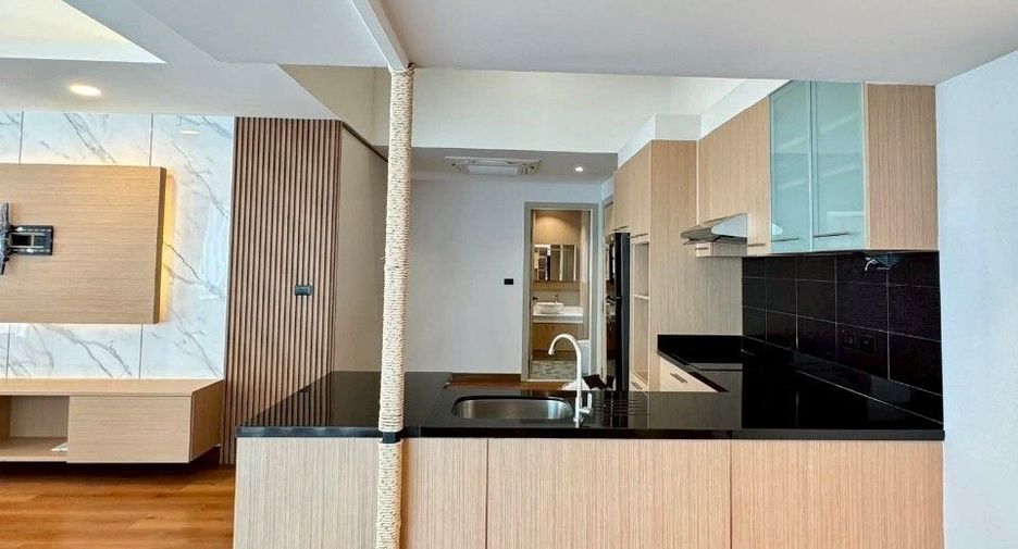 For sale そして for rent 2 ベッドルーム condo in Bang Lamung, Chonburi