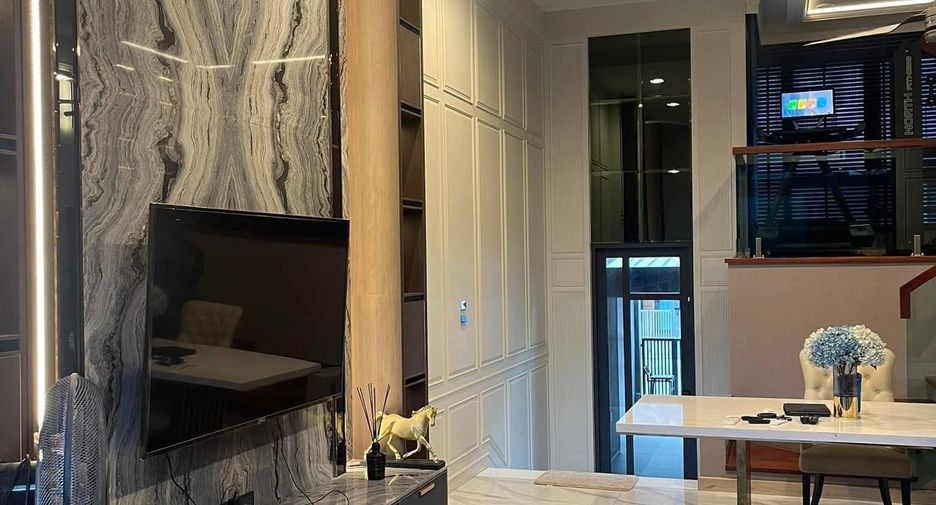 For sale and for rent 3 bedrooms villa in Chatuchak, Bangkok