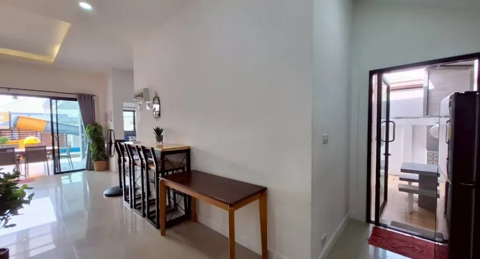 For rent 4 bedrooms house in Hua Hin, Prachuap Khiri Khan