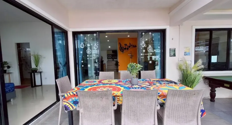 For rent 4 bedrooms house in Hua Hin, Prachuap Khiri Khan