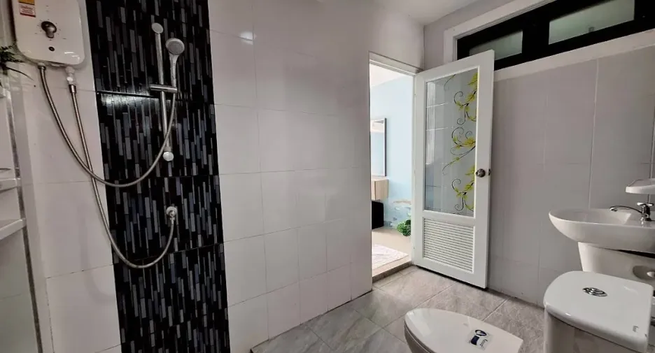 For rent 4 bedrooms house in Hua Hin, Prachuap Khiri Khan