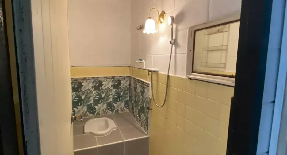 For sale 8 bedrooms house in Bang Kapi, Bangkok