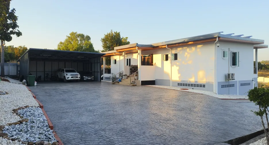 For sale and for rent 5 bedrooms house in San Pa Tong, Chiang Mai