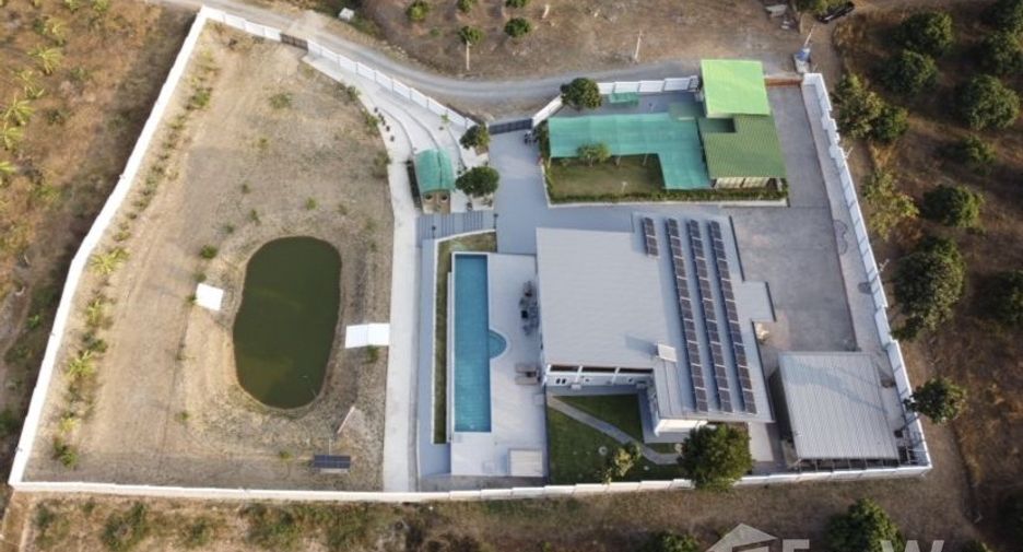 For sale and for rent 5 bedrooms house in San Pa Tong, Chiang Mai