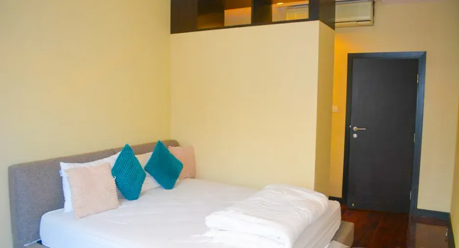 For sale 2 bedrooms condo in Khlong Toei, Bangkok