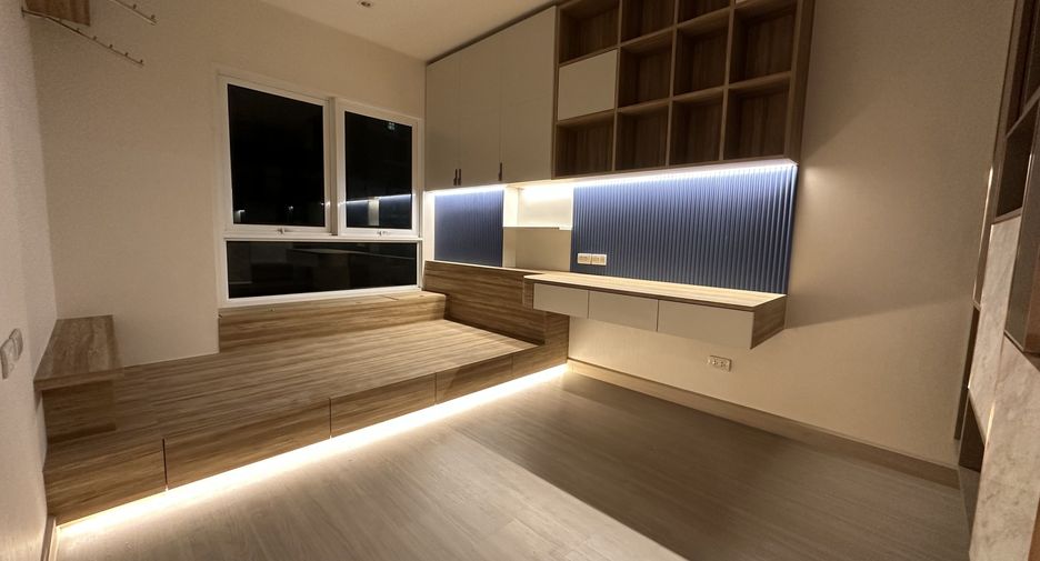For sale 2 bedrooms condo in Bangkok Noi, Bangkok
