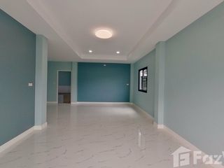 For sale 4 bedrooms house in Saraphi, Chiang Mai