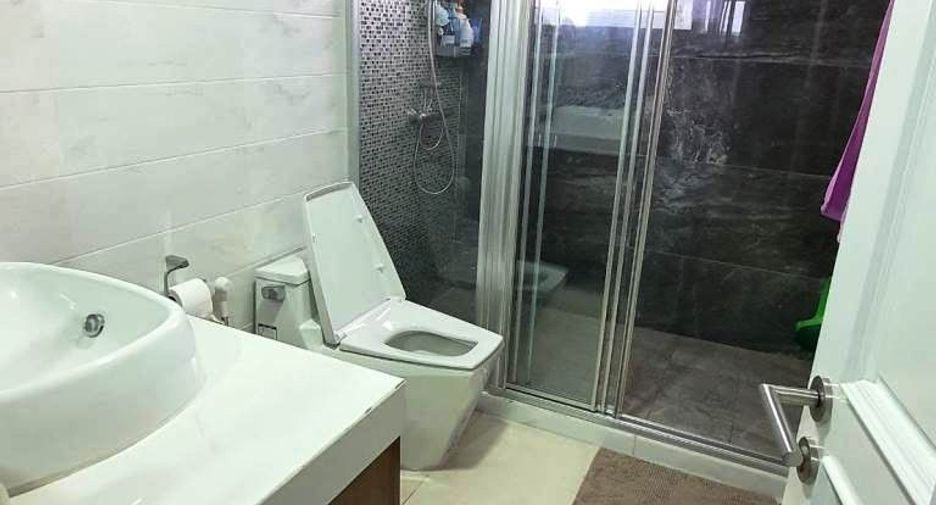For sale 3 bedrooms condo in Khlong Toei, Bangkok