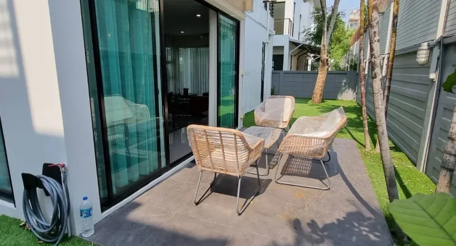 For sale and for rent 3 bedrooms house in Prawet, Bangkok