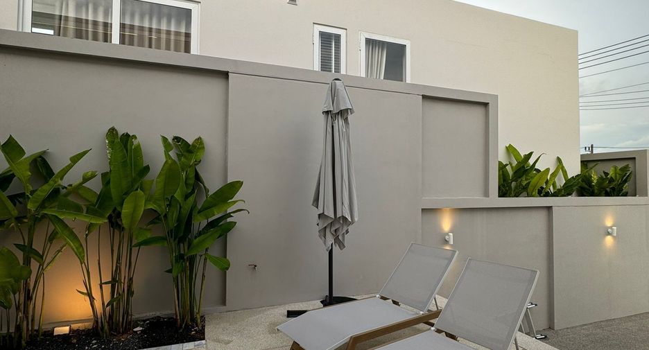 For rent 3 bedrooms villa in Mueang Phuket, Phuket
