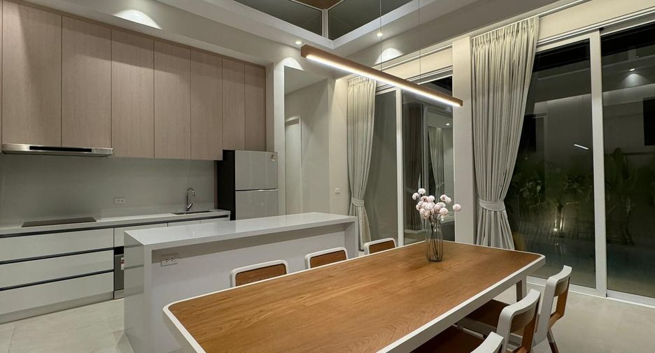 For rent 3 bedrooms villa in Mueang Phuket, Phuket