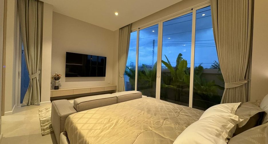 For rent 3 bedrooms villa in Mueang Phuket, Phuket