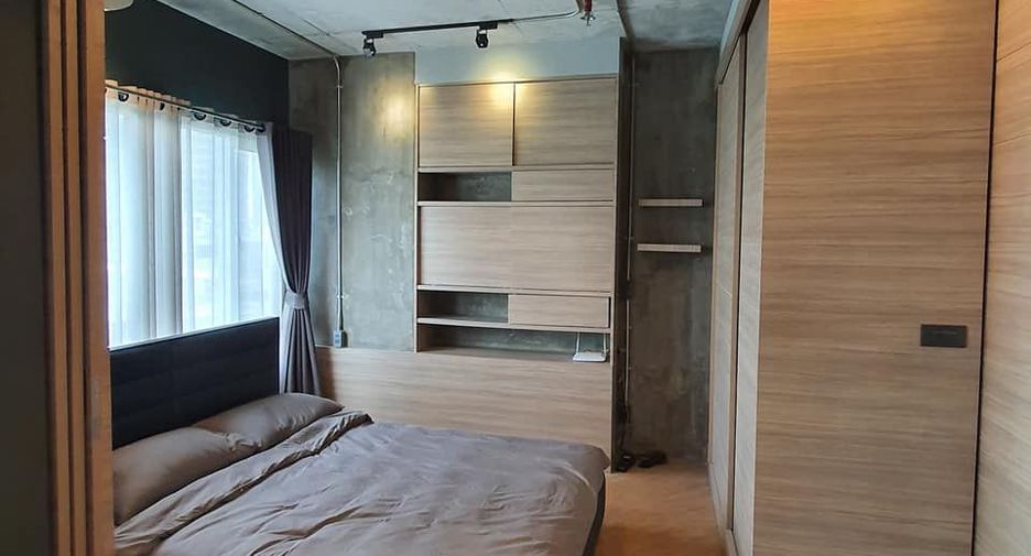 For sale 1 bed condo in Khlong Toei, Bangkok