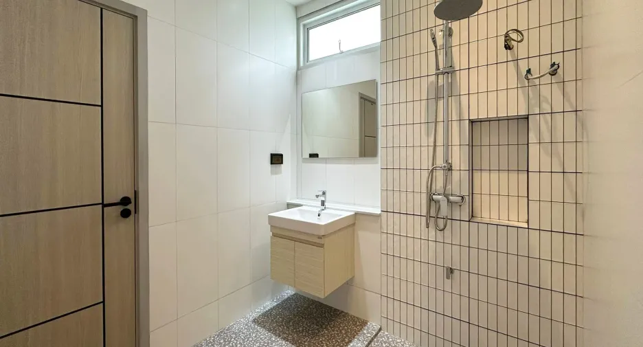 Reihenhaus zum Kauf mit 5 Zimmer in Mueang Chiang Mai, Chiang Mai