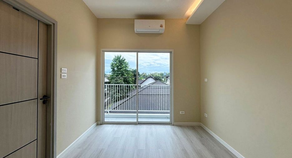 For sale 5 bedrooms townhouse in Mueang Chiang Mai, Chiang Mai
