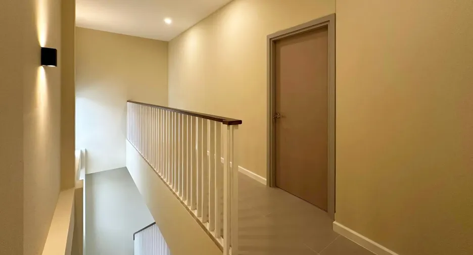 Reihenhaus zum Kauf mit 5 Zimmer in Mueang Chiang Mai, Chiang Mai