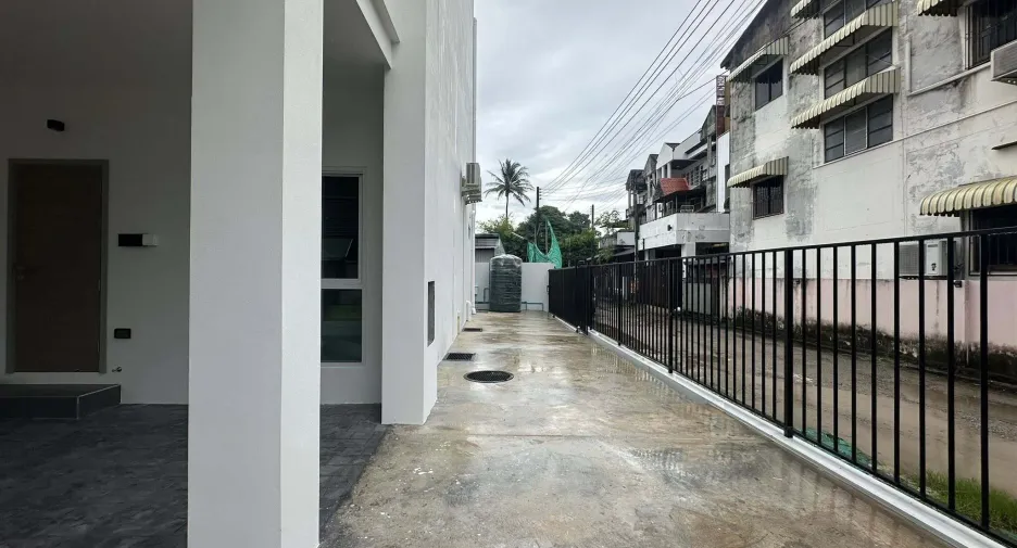 Reihenhaus zum Kauf mit 5 Zimmer in Mueang Chiang Mai, Chiang Mai