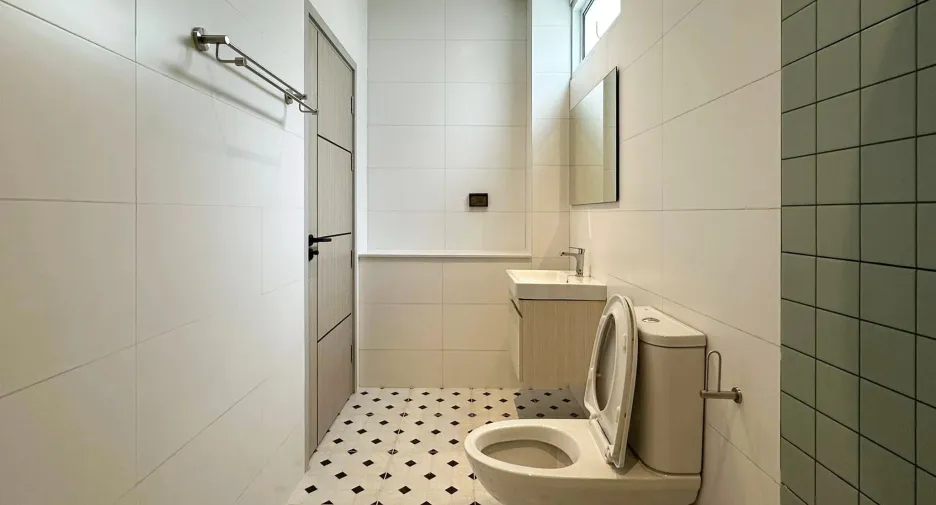 Reihenhaus zum Kauf mit 5 Zimmer in Mueang Chiang Mai, Chiang Mai