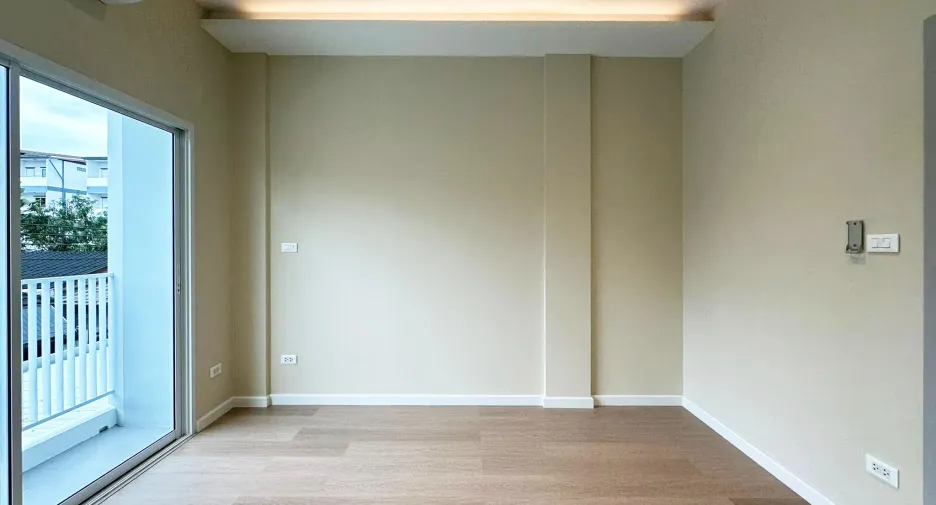 Reihenhaus zum Kauf mit 5 Zimmer in Mueang Chiang Mai, Chiang Mai
