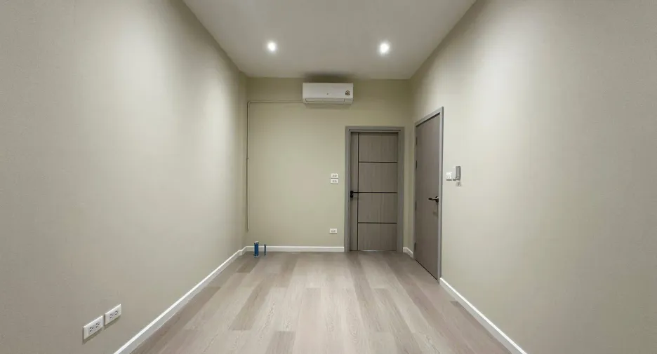 Reihenhaus zum Kauf mit 5 Zimmer in Mueang Chiang Mai, Chiang Mai