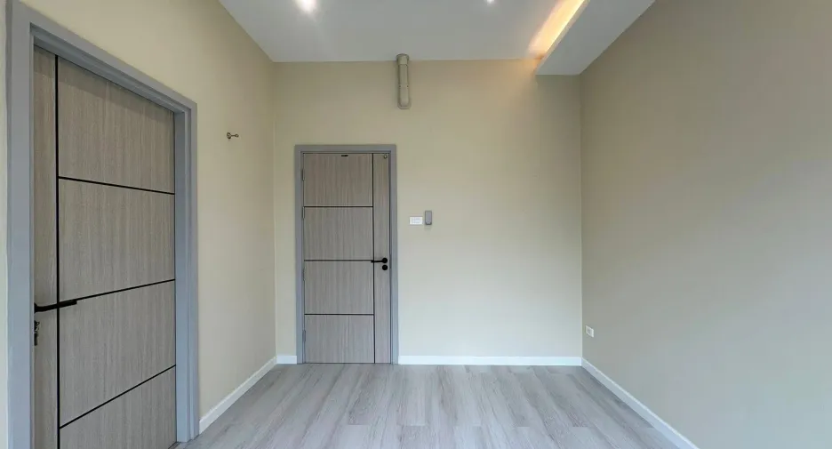 Reihenhaus zum Kauf mit 5 Zimmer in Mueang Chiang Mai, Chiang Mai
