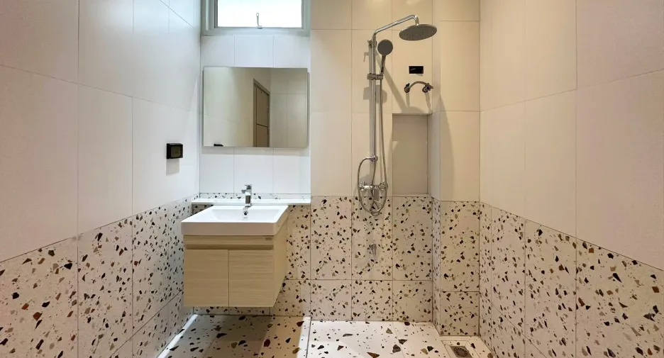 Reihenhaus zum Kauf mit 5 Zimmer in Mueang Chiang Mai, Chiang Mai