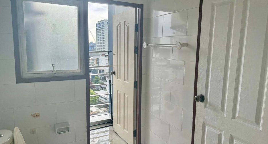 For sale 1 bed condo in Huai Khwang, Bangkok