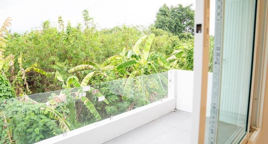 Reihenhaus zum Kauf mit 3 Zimmer in Mueang Chiang Mai, Chiang Mai