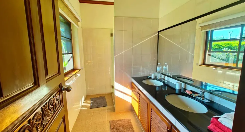 For sale 9 bedrooms house in Pran Buri, Prachuap Khiri Khan