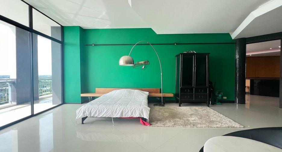 For sale 3 bedrooms condo in Mueang Chon Buri, Chonburi