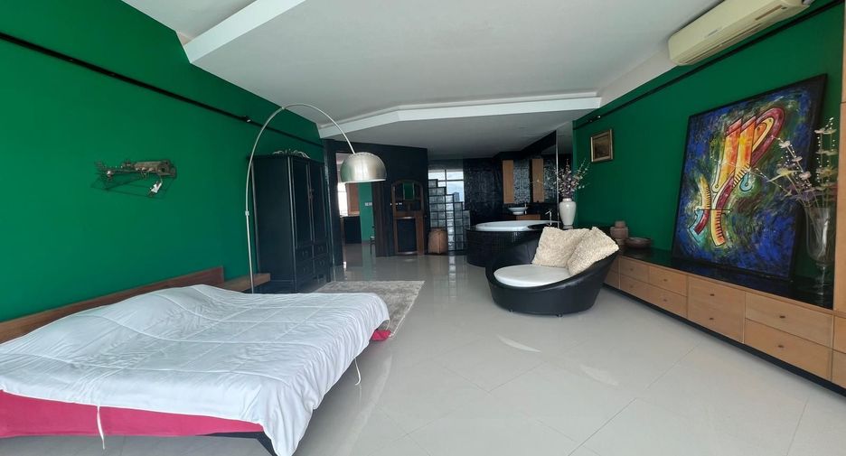 For sale 3 bedrooms condo in Mueang Chon Buri, Chonburi