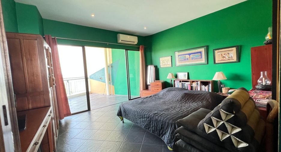 For sale 3 bedrooms condo in Mueang Chon Buri, Chonburi