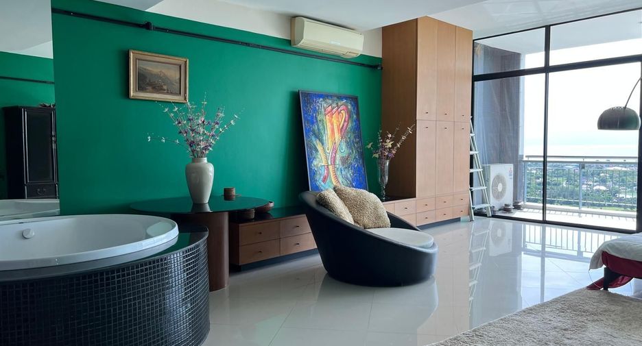 For sale 3 bedrooms condo in Mueang Chon Buri, Chonburi