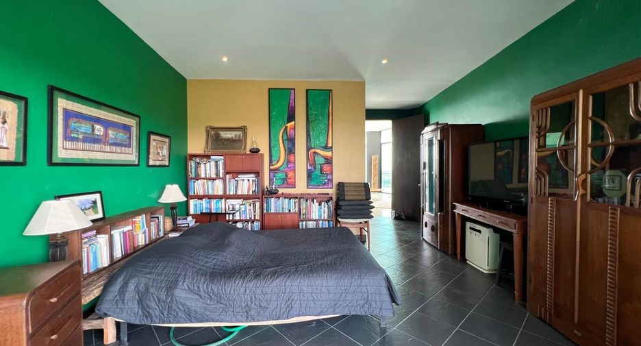 For sale 3 bedrooms condo in Mueang Chon Buri, Chonburi