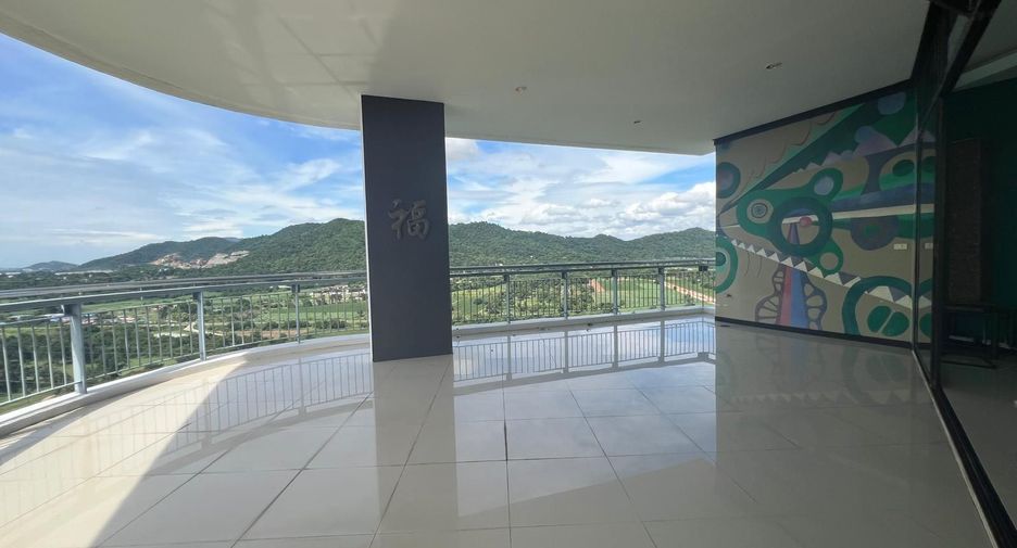 For sale 3 bedrooms condo in Mueang Chon Buri, Chonburi