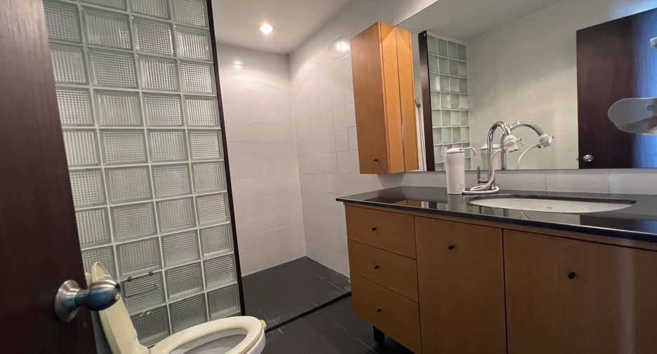 For sale 3 bedrooms condo in Mueang Chon Buri, Chonburi